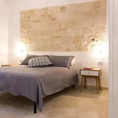 G25 مونوبولي